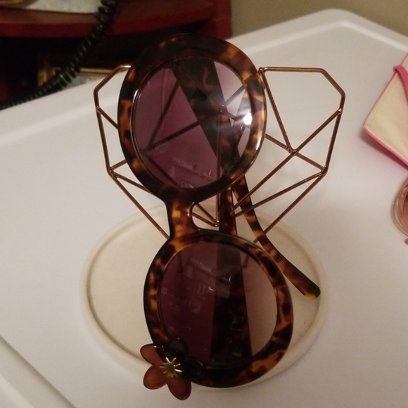 Accessories - Leopard print round sunglasses